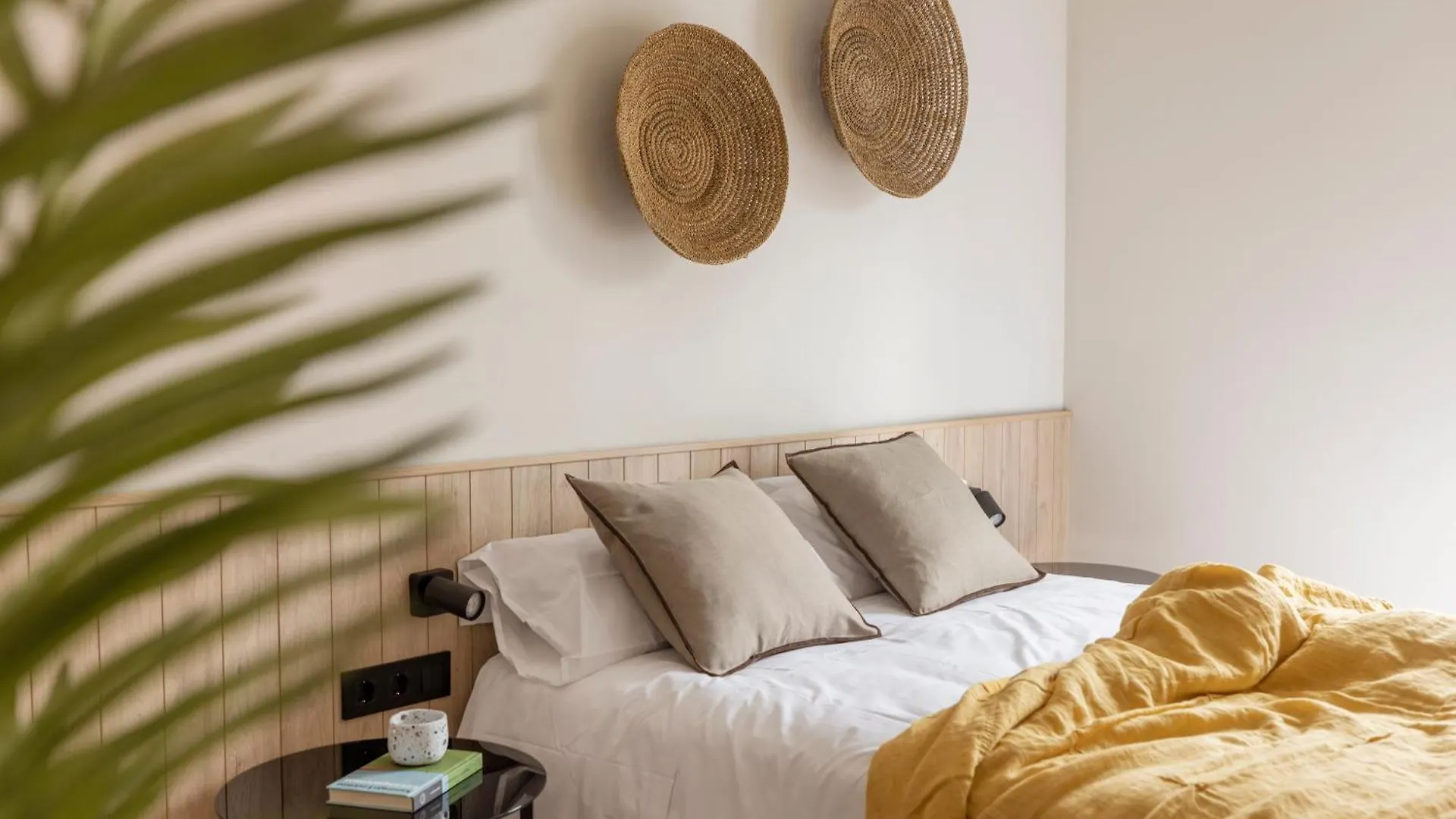 Libere Barcelona Sant Antoni Aparthotel 3*,  Spanje