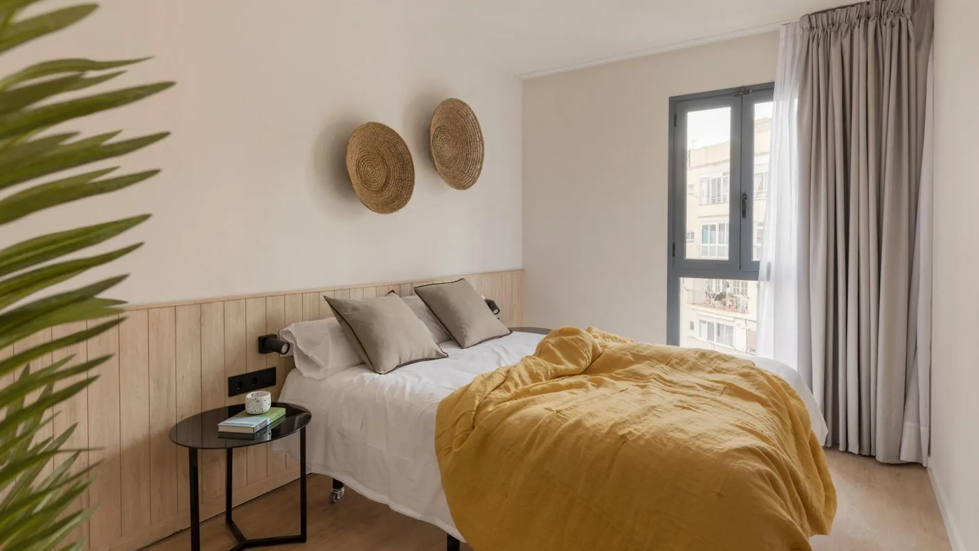 Libere Barcelona Sant Antoni Aparthotel