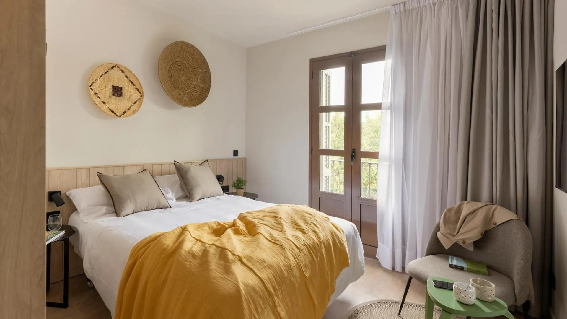 Libere Barcelona Sant Antoni Aparthotel 3*,  Spain