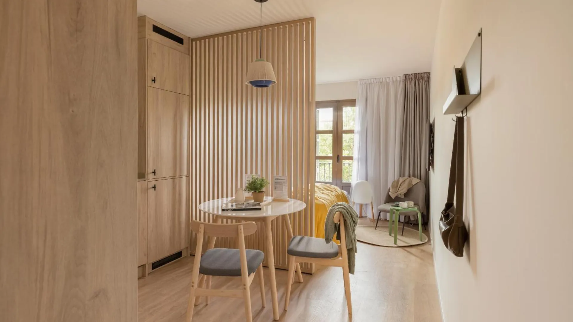 Libere Barcelona Sant Antoni Aparthotel